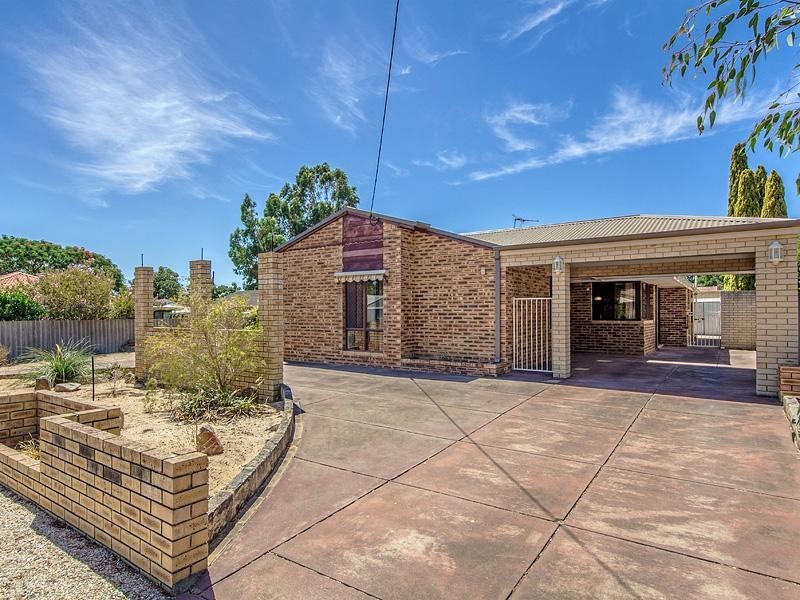 11 Kalmia Way, Forrestfield WA 6058