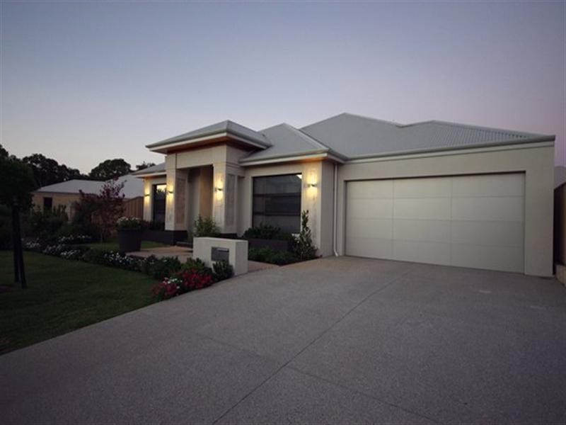 20 The Embankment, South Guildford WA 6055