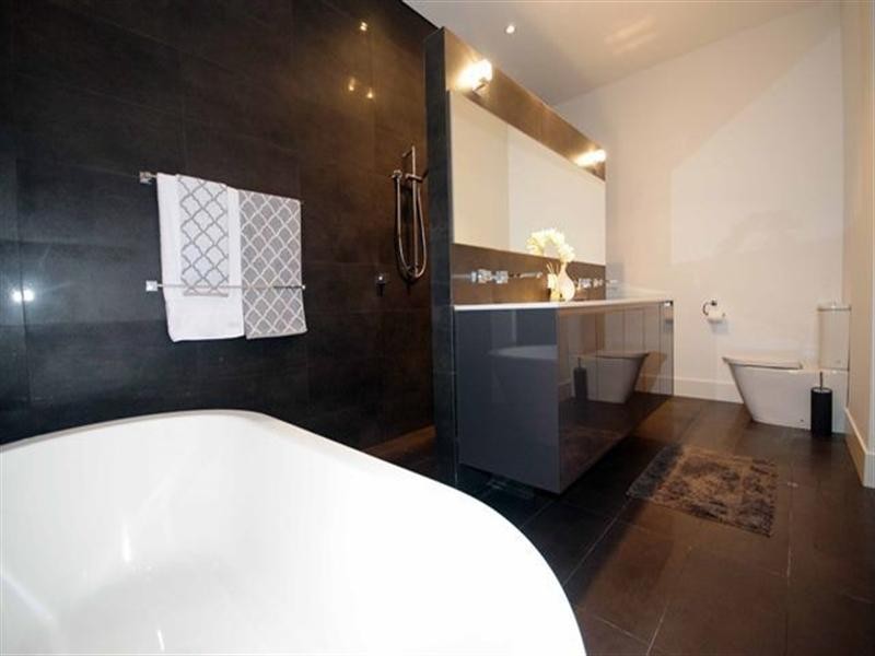 20 The Embankment, South Guildford WA 6055