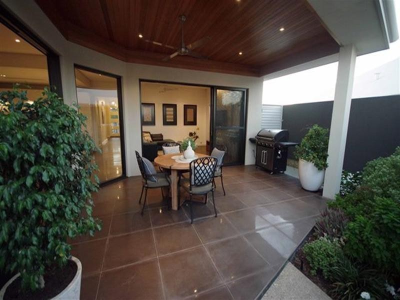 20 The Embankment, South Guildford WA 6055