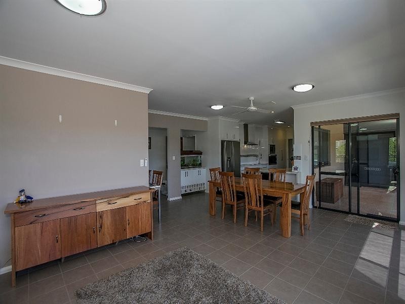 22 Freeth Turn, South Guildford WA 6055