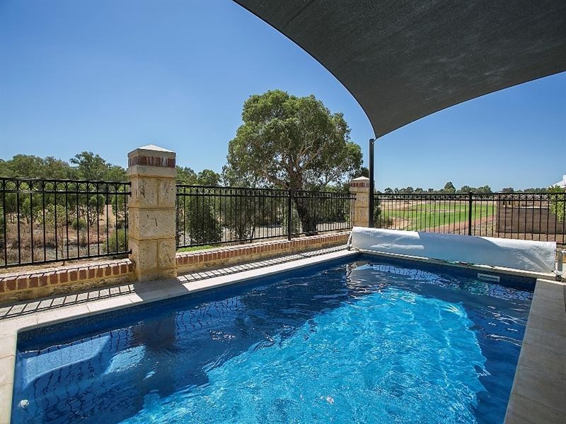 22 Freeth Turn, South Guildford WA 6055