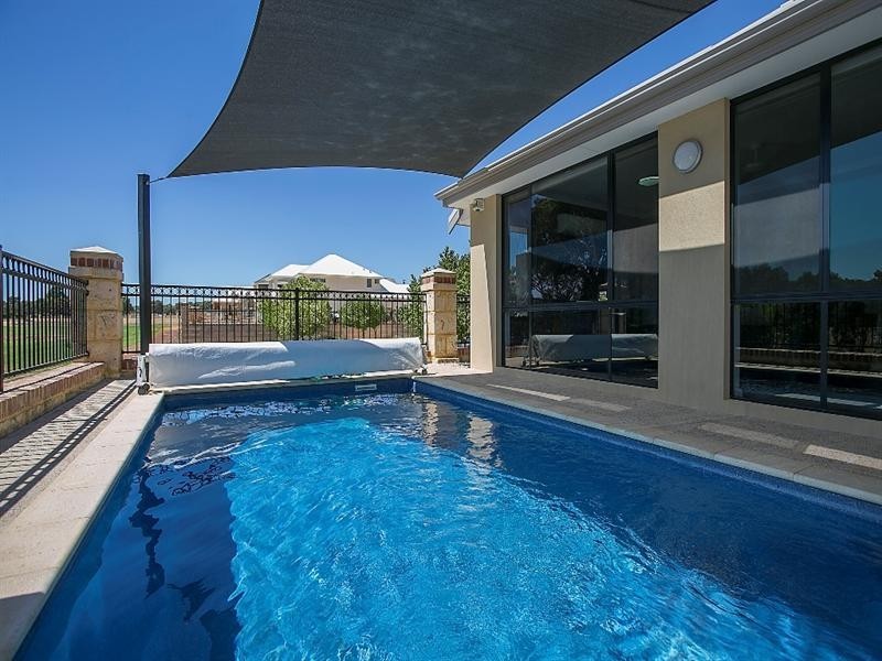 22 Freeth Turn, South Guildford WA 6055