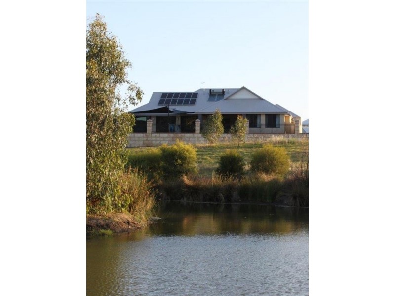 22 Freeth Turn, South Guildford WA 6055