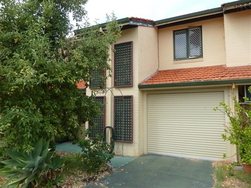 50 Scanlon Way, Lockridge WA 6054