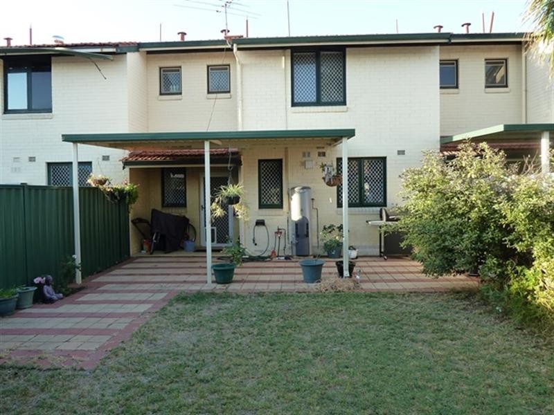 50 Scanlon Way, Lockridge WA 6054