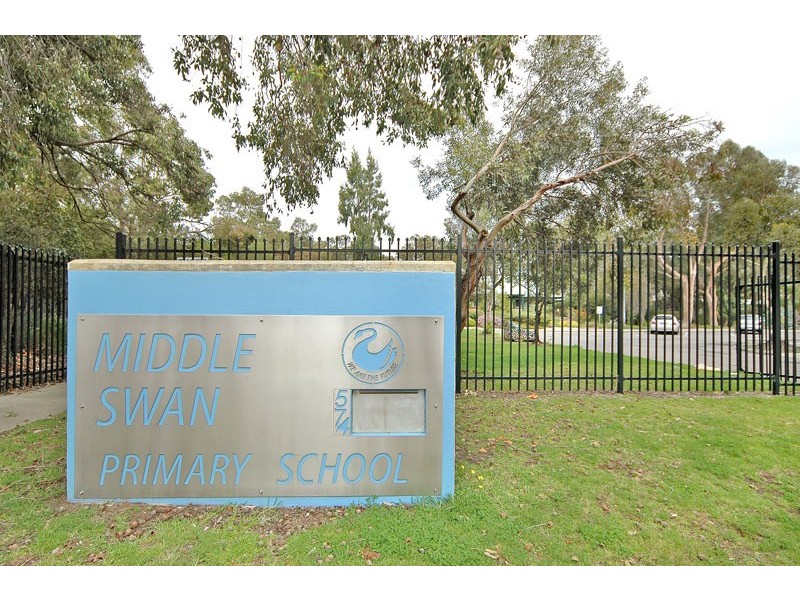 40 Lewis Jones Cross, Stratton WA 6056