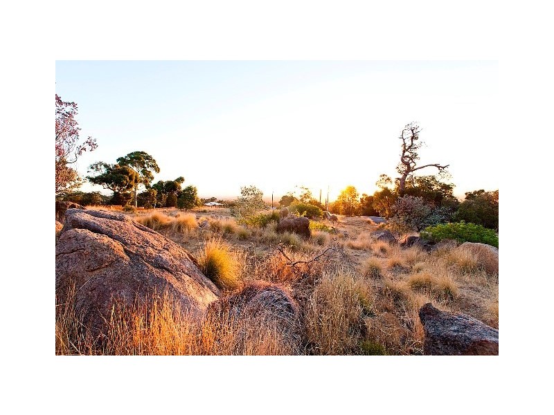 28 Swan View Road, Greenmount WA 6056