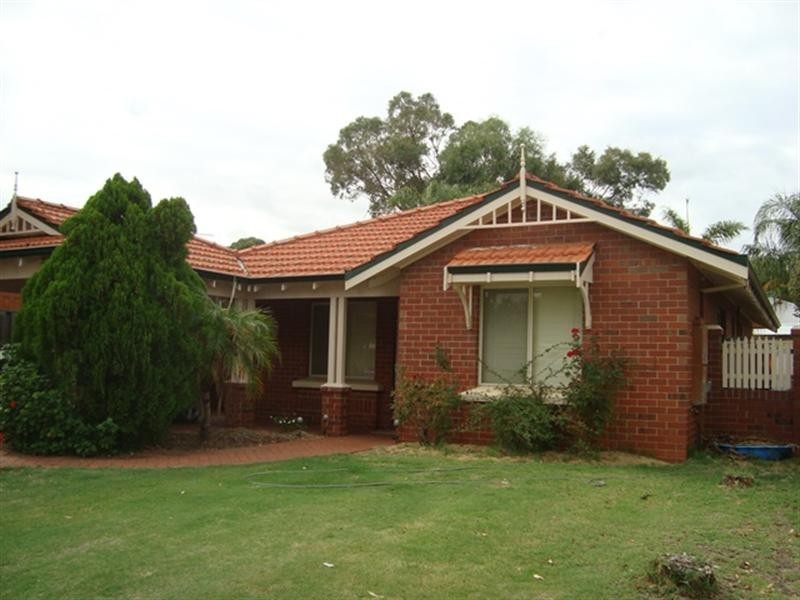 5 Burton Retreat, Stratton WA 6056