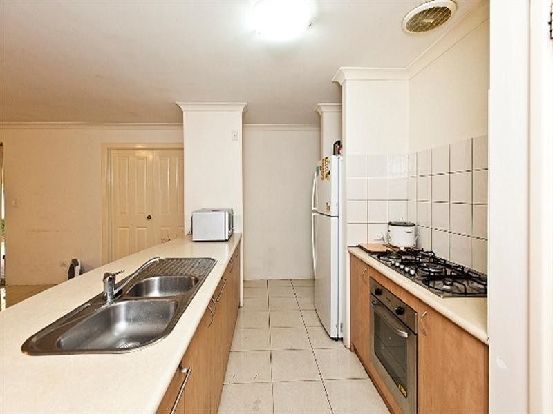 6A Wellaton Street, Midvale WA 6056