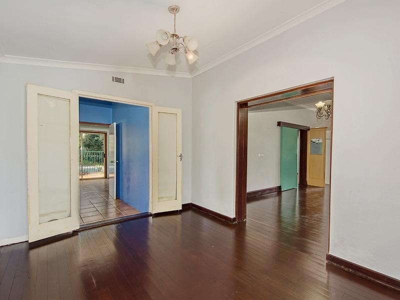 8 Francis Street, Middle Swan WA 6056