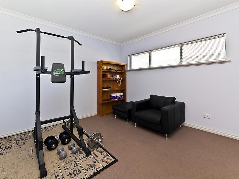 30/42 The Crescent, Midland WA 6056