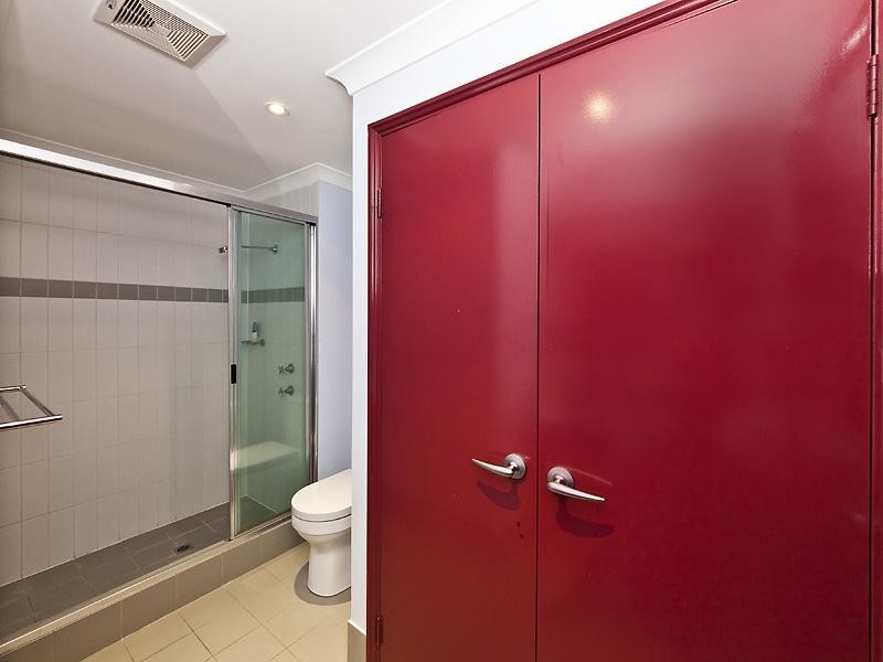 30/42 The Crescent, Midland WA 6056