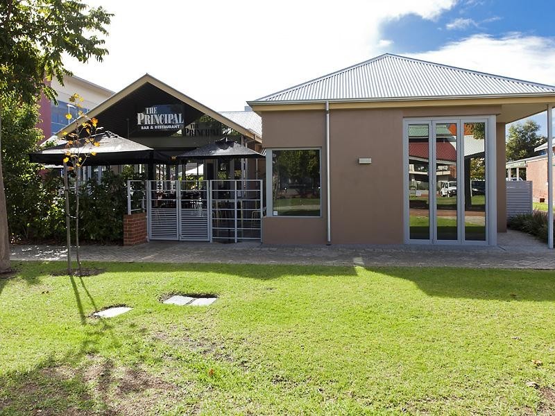 30/42 The Crescent, Midland WA 6056