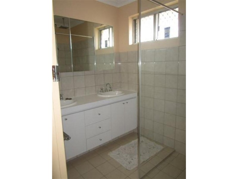 17A CHARLES Street, Midland WA 6056