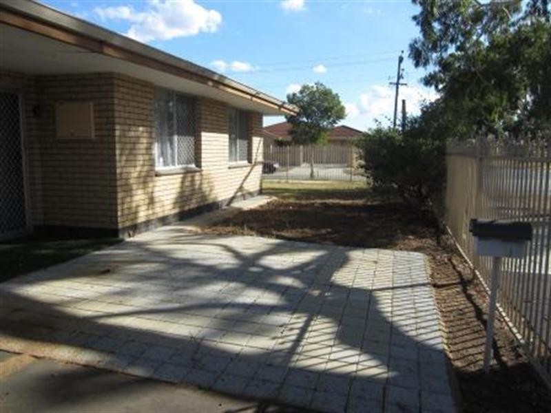 17A CHARLES Street, Midland WA 6056