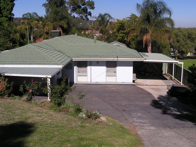 20 Tunnel Road, Swan View WA 6056