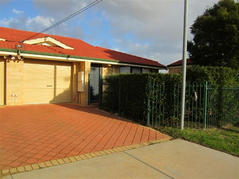 12A Templeman Place, Midland WA 6056