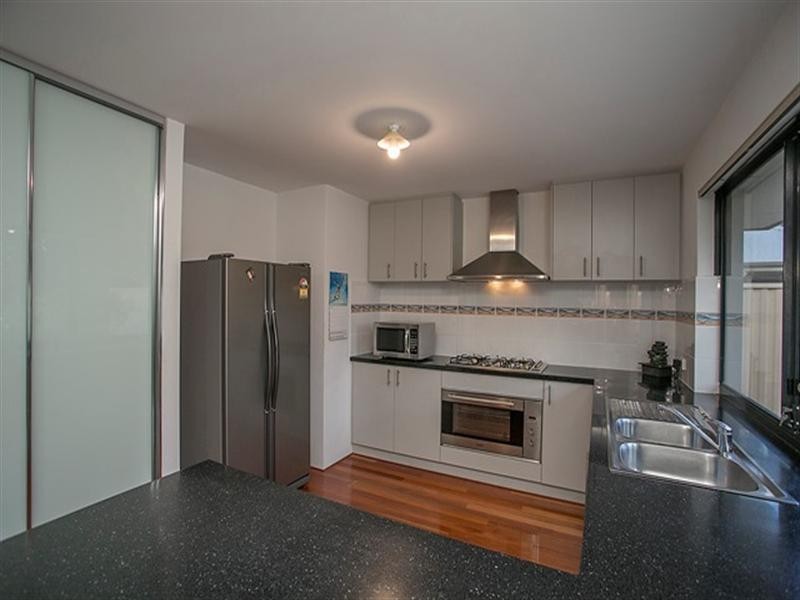 15 Januk Turn, South Guildford WA 6055