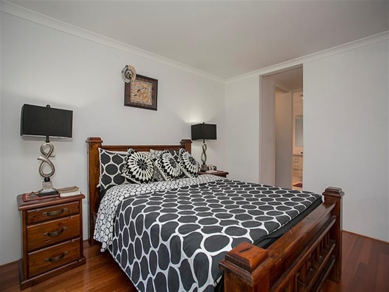 15 Januk Turn, South Guildford WA 6055