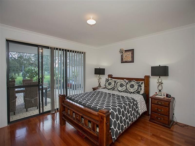 15 Januk Turn, South Guildford WA 6055