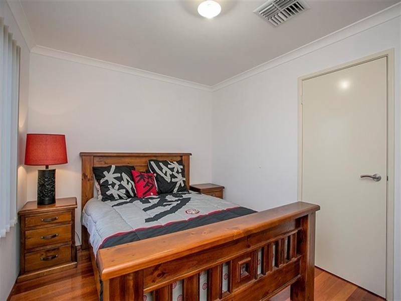 15 Januk Turn, South Guildford WA 6055