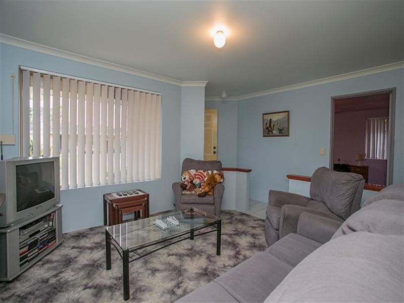 19 Burton Retreat, Stratton WA 6056