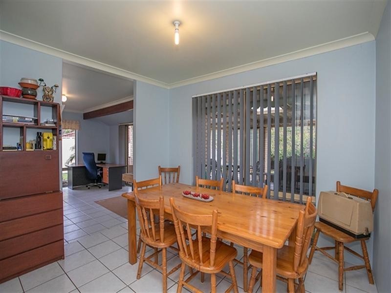 19 Burton Retreat, Stratton WA 6056