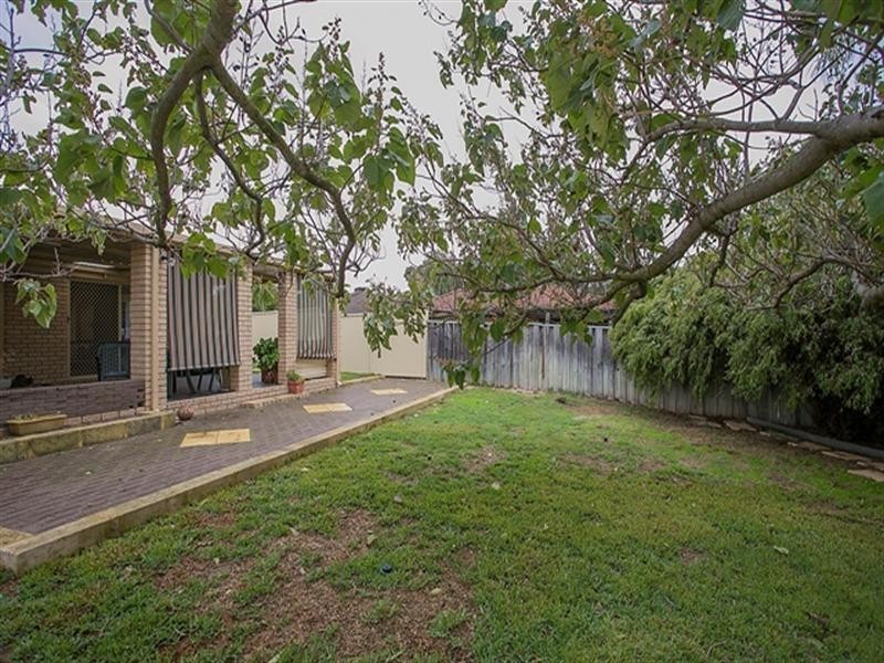 19 Burton Retreat, Stratton WA 6056