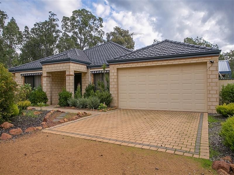 135 Lion Street, Sawyers Valley WA 6074