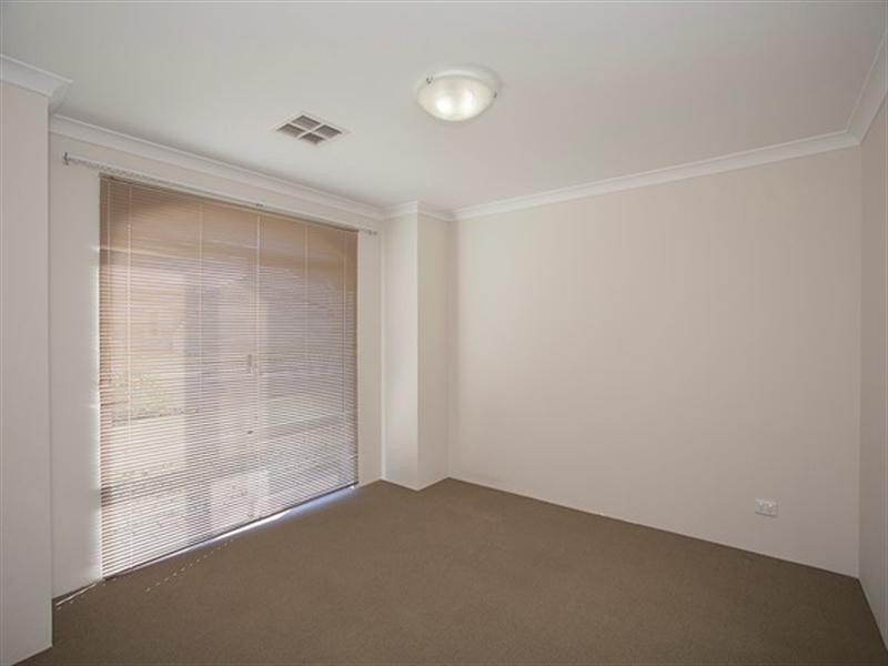 7 Yonga Way, South Guildford WA 6055