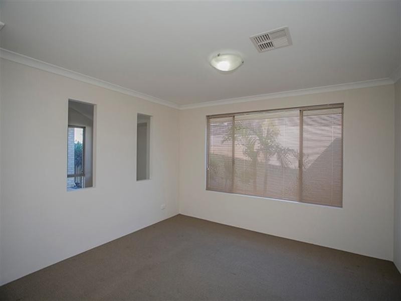 7 Yonga Way, South Guildford WA 6055