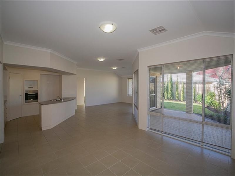 7 Yonga Way, South Guildford WA 6055