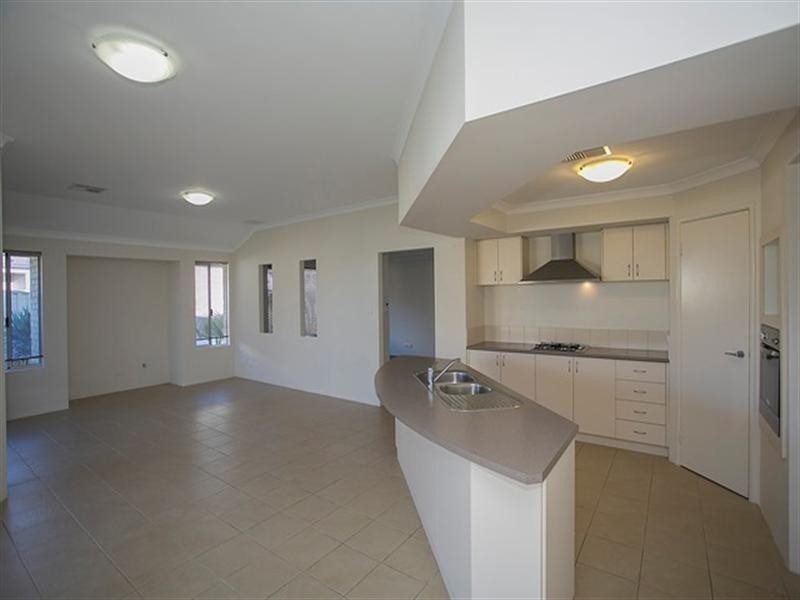 7 Yonga Way, South Guildford WA 6055