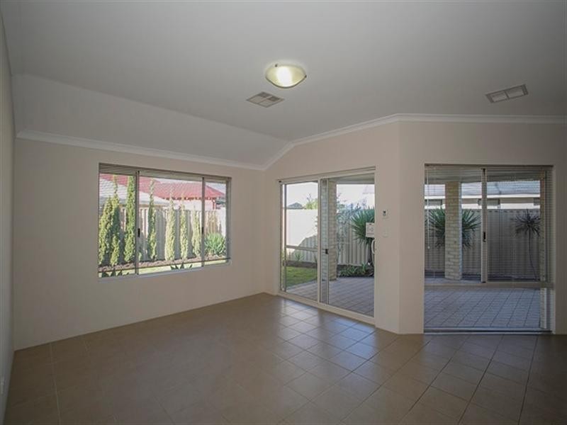 7 Yonga Way, South Guildford WA 6055