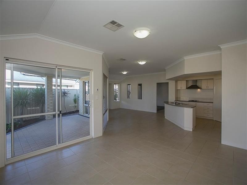 7 Yonga Way, South Guildford WA 6055