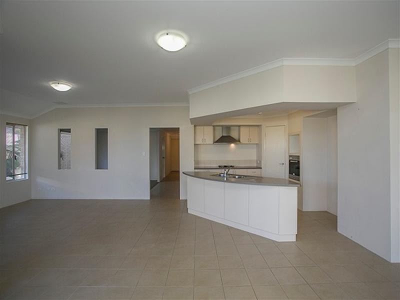 7 Yonga Way, South Guildford WA 6055