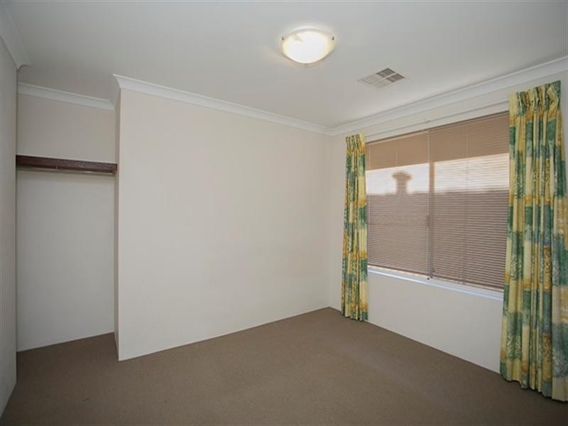 7 Yonga Way, South Guildford WA 6055