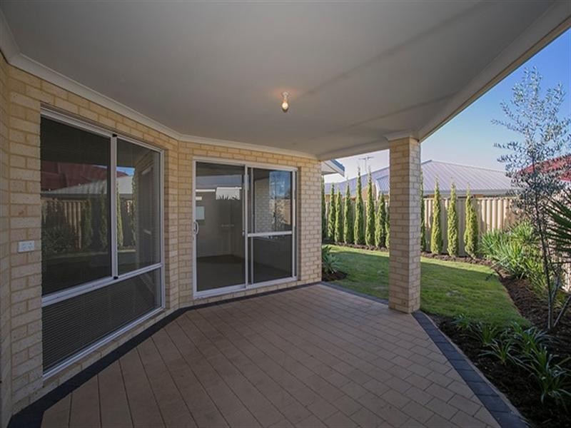 7 Yonga Way, South Guildford WA 6055