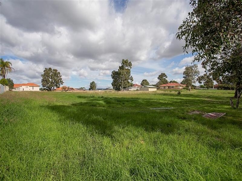 40 Weld Road, Swan View WA 6056