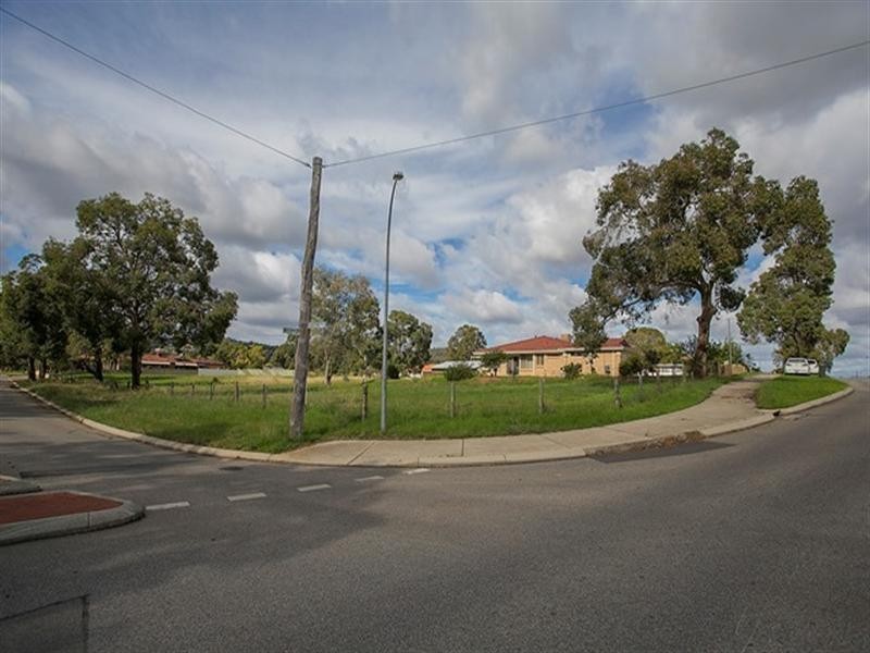 40 Weld Road, Swan View WA 6056