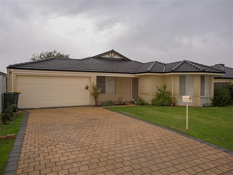 35 Alsace Avenue, Caversham WA 6055