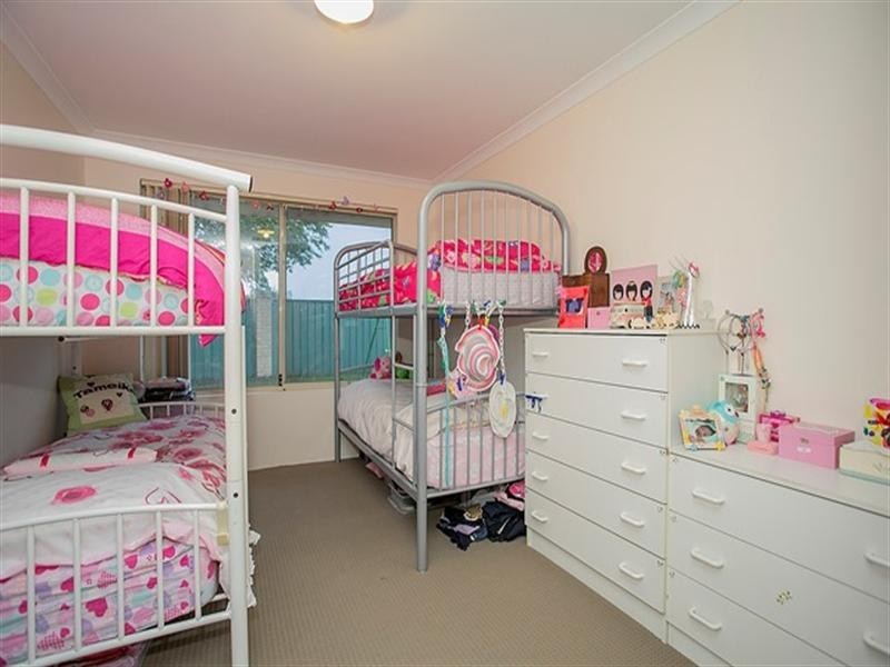 35 Alsace Avenue, Caversham WA 6055