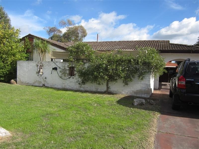 4 Moir Place, Midland WA 6056