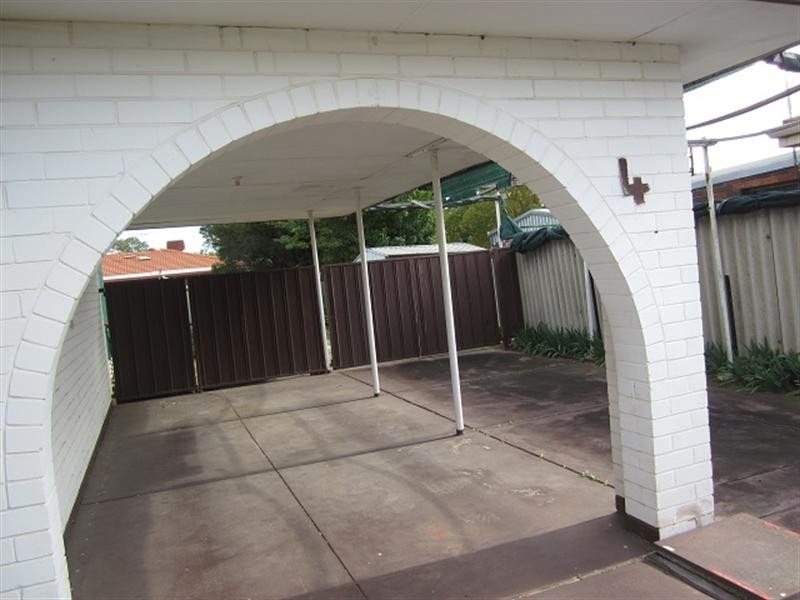 4 Moir Place, Midland WA 6056