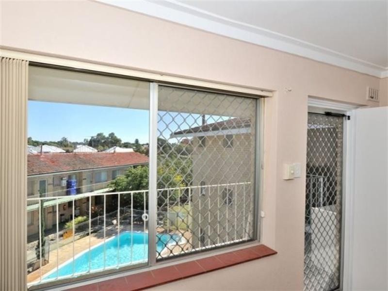 11/57 Tenth Avenue, Inglewood WA 6052