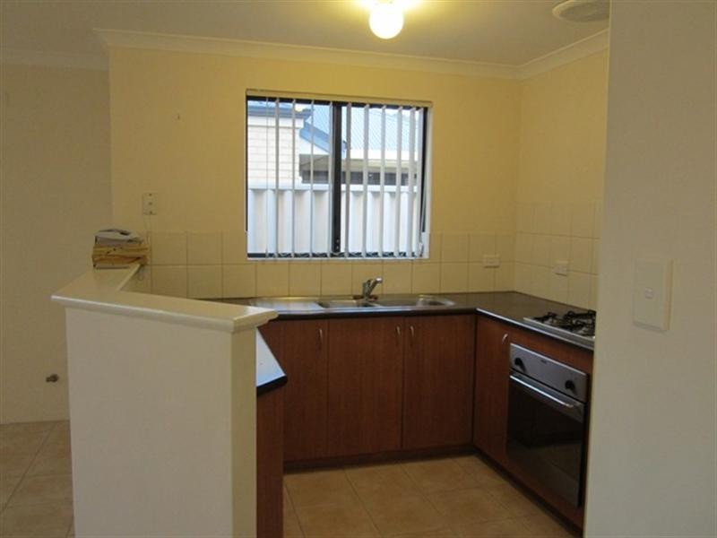 1/3 Sampson Close, Midland WA 6056