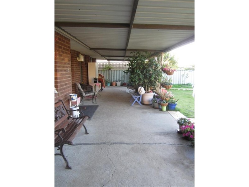 117 Blackadder Road, Swan View WA 6056