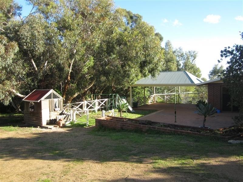 67 Holmes Road, Maida Vale WA 6057