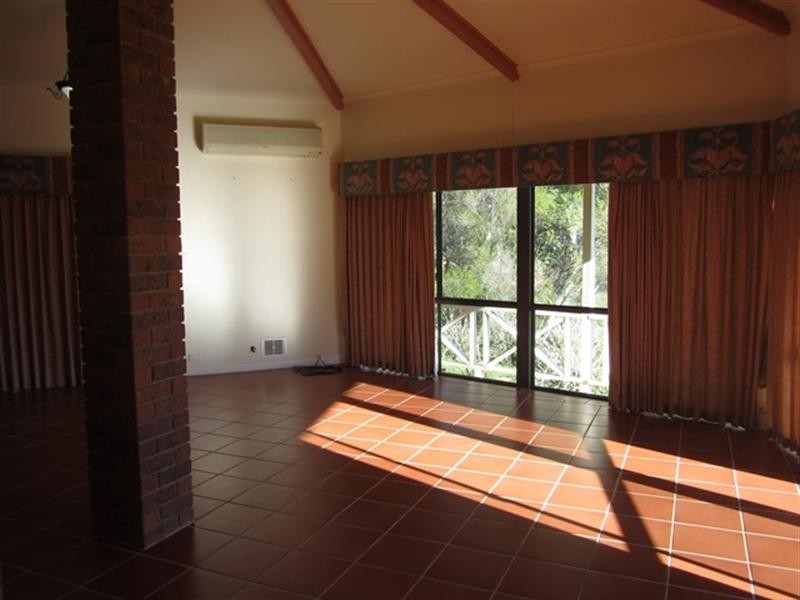 67 Holmes Road, Maida Vale WA 6057
